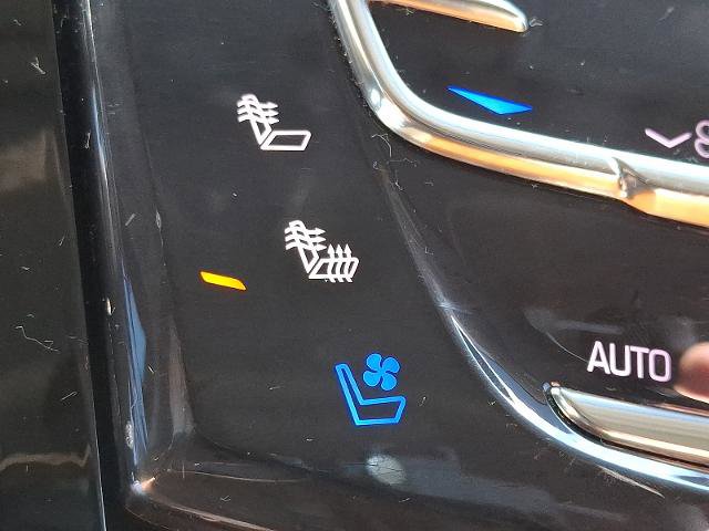Used 2020 Cadillac Escalade ESV Luxury w/ Escalade Sport Edition AWD/4WD image 27