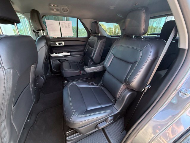 Certified 2023 Ford Explorer XLT w/ Equipment Group 202A AWD/4WD image 15
