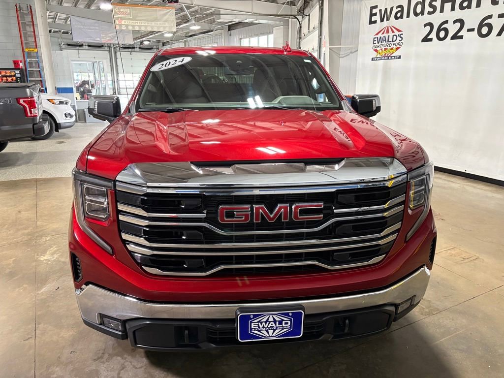 Used 2024 GMC Sierra 1500 SLT w/ SLT Convenience Package AWD/4WD image 2