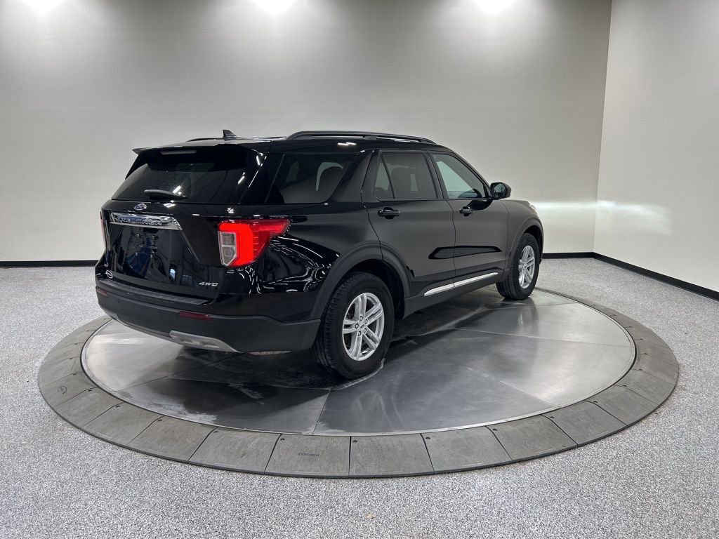 Certified 2023 Ford Explorer XLT w/ Equipment Group 202A image 5