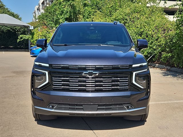 Used 2026 Chevrolet Suburban High Country AWD/4WD image 2