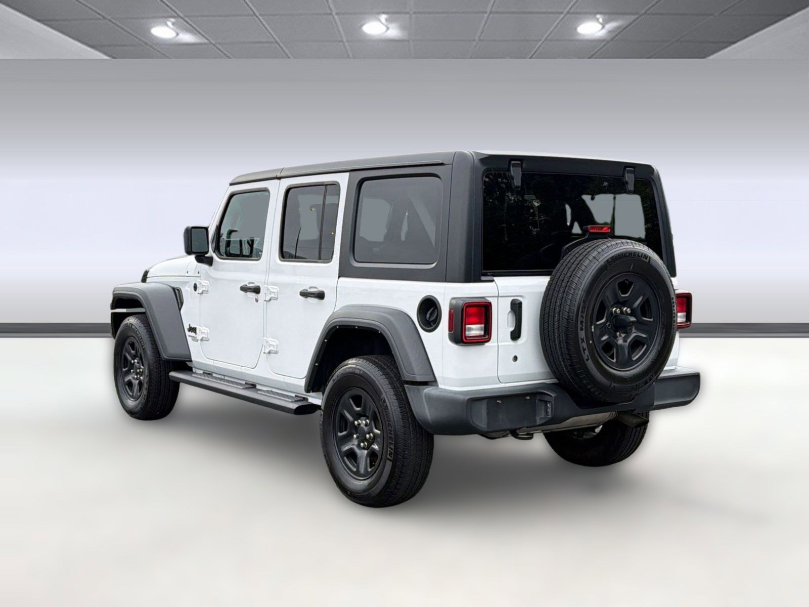 Used 2021 Jeep Wrangler Unlimited Sport AWD/4WD image 3