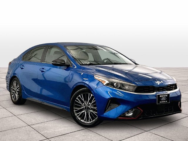 Used 2022 Kia Forte GT-Line w/ GT-Line Premium Package FWD image 2
