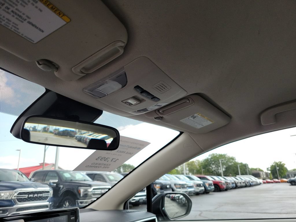 Used 2020 Toyota Corolla LE FWD image 30