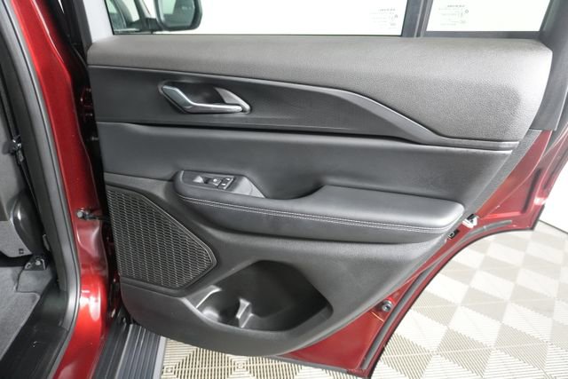 Used 2025 Jeep Grand Cherokee Laredo X AWD/4WD image 31