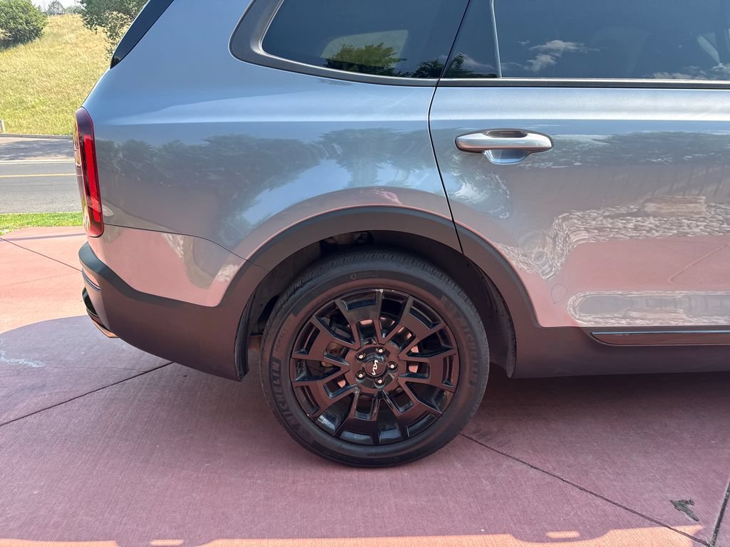 Used 2022 Kia Telluride SX w/ SX Prestige Package AWD/4WD image 37