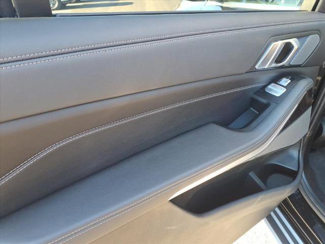 Used 2024 BMW X7 xDrive40i image 21