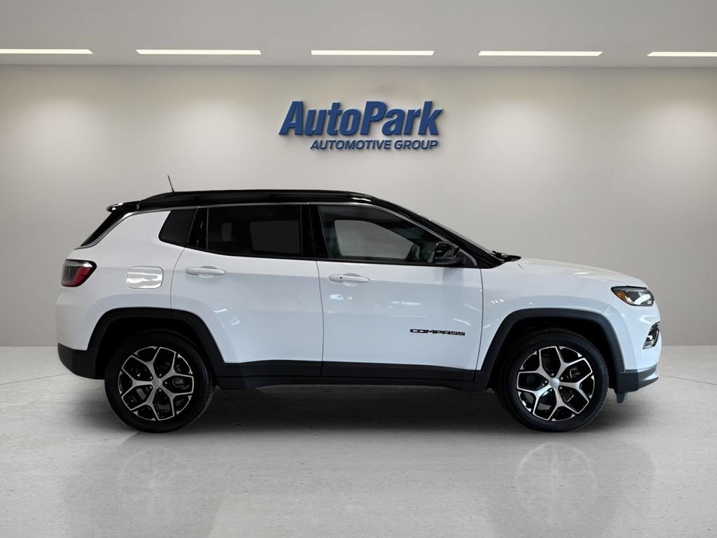 Used 2024 Jeep Compass Limited AWD/4WD image 8