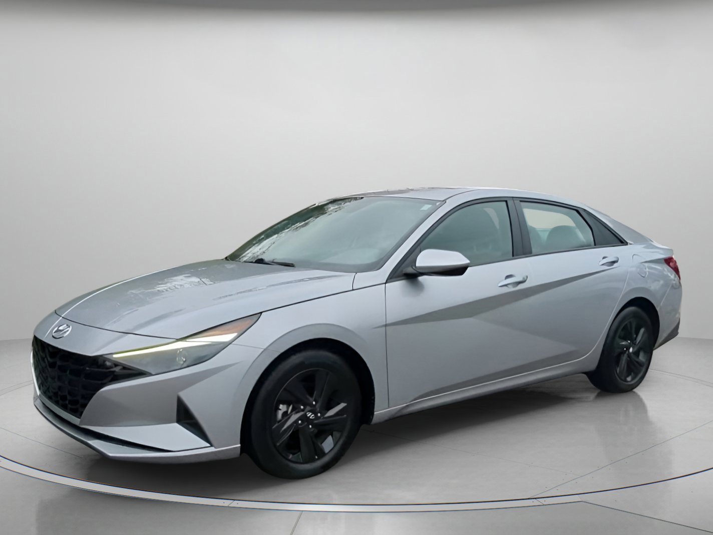 Used 2023 Hyundai Elantra SEL w/ Cargo Package image 5