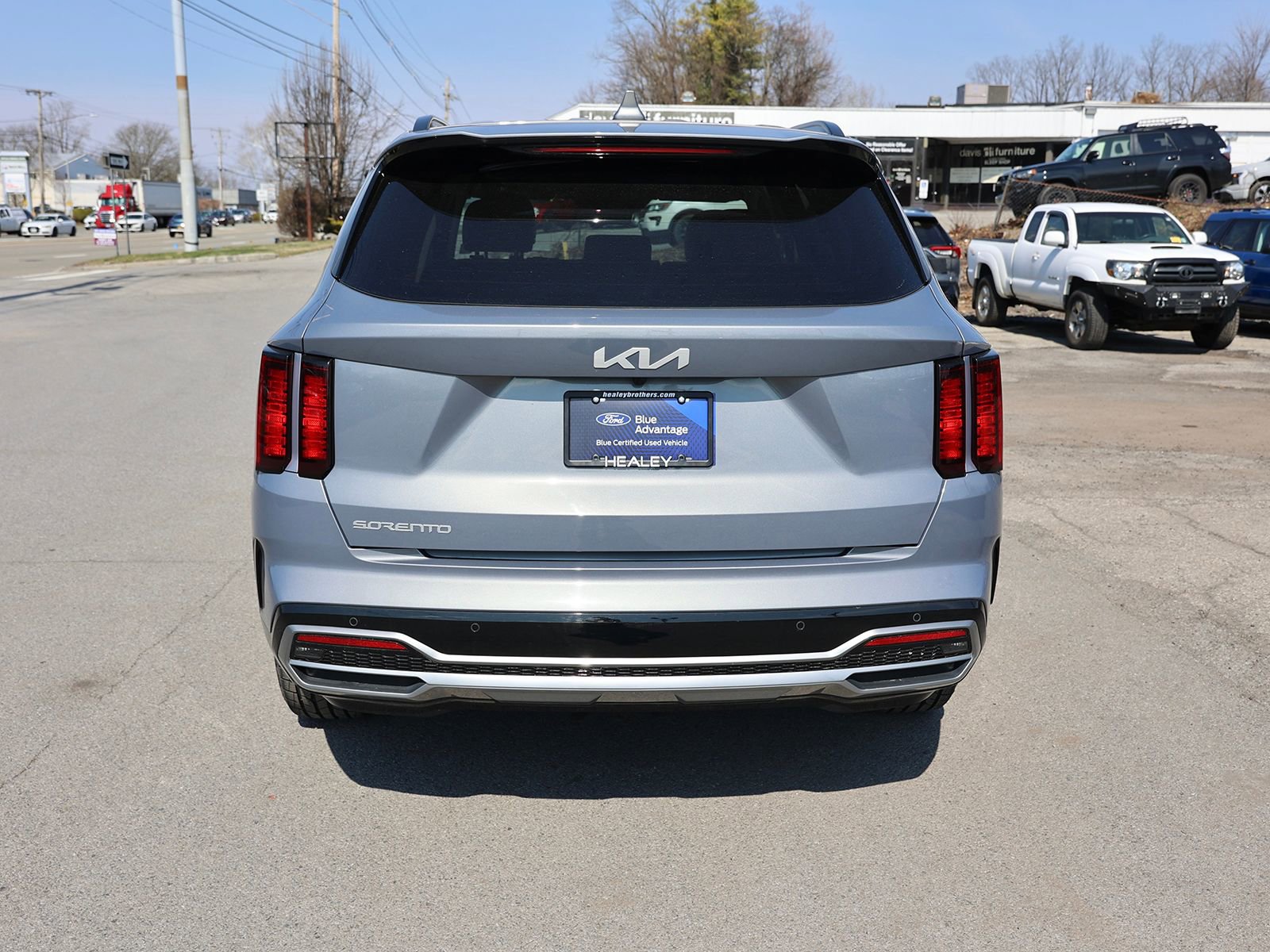 Used 2023 Kia Sorento S FWD image 6