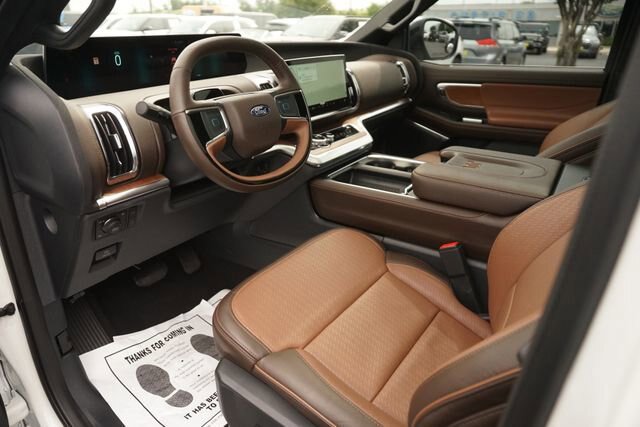 Certified 2025 Ford Expedition King Ranch AWD/4WD image 8