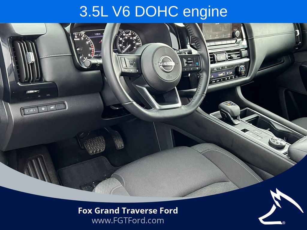 Used 2025 Nissan Pathfinder SV AWD/4WD image 16