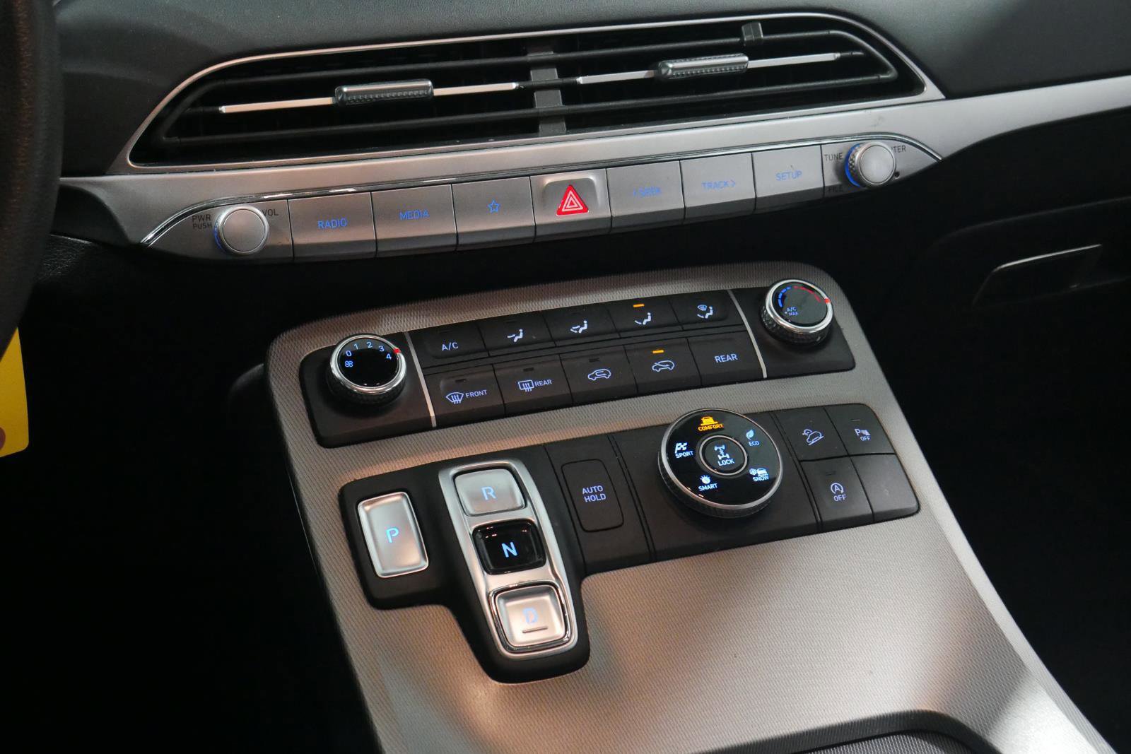 Used 2022 Hyundai Palisade SE image 25