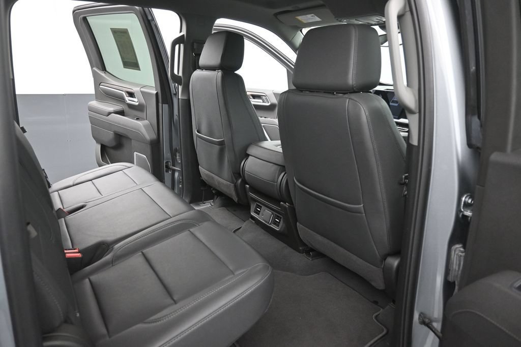 Used 2025 GMC Sierra 1500 SLT AWD/4WD image 10