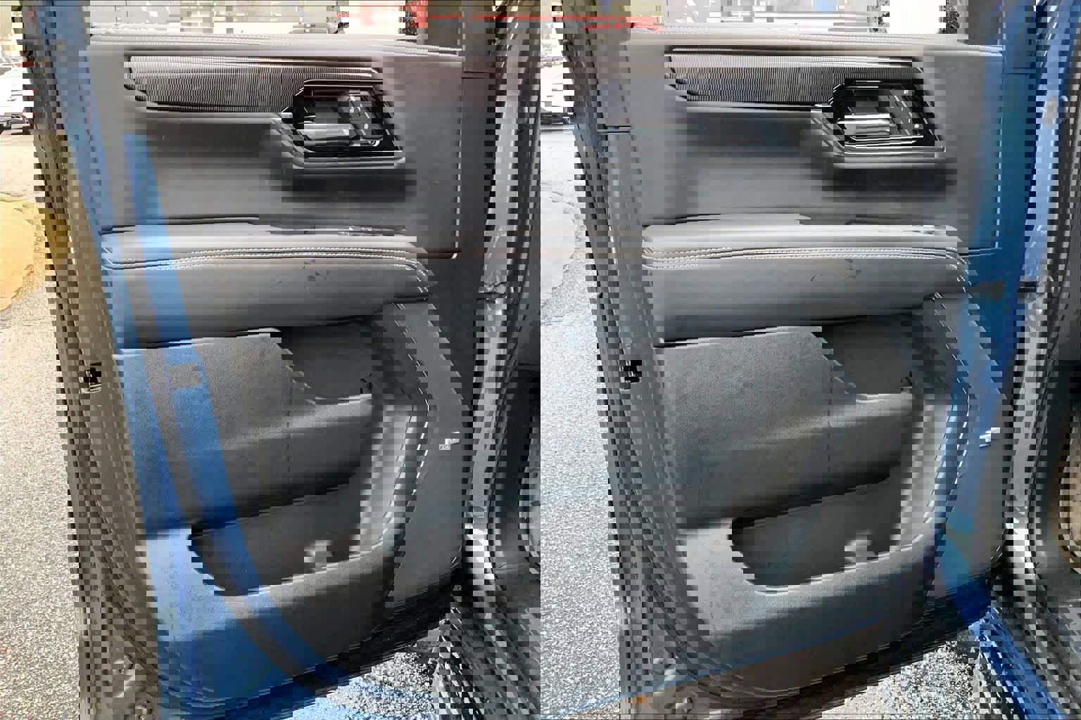 Used 2025 GMC Yukon XL Elevation image 20