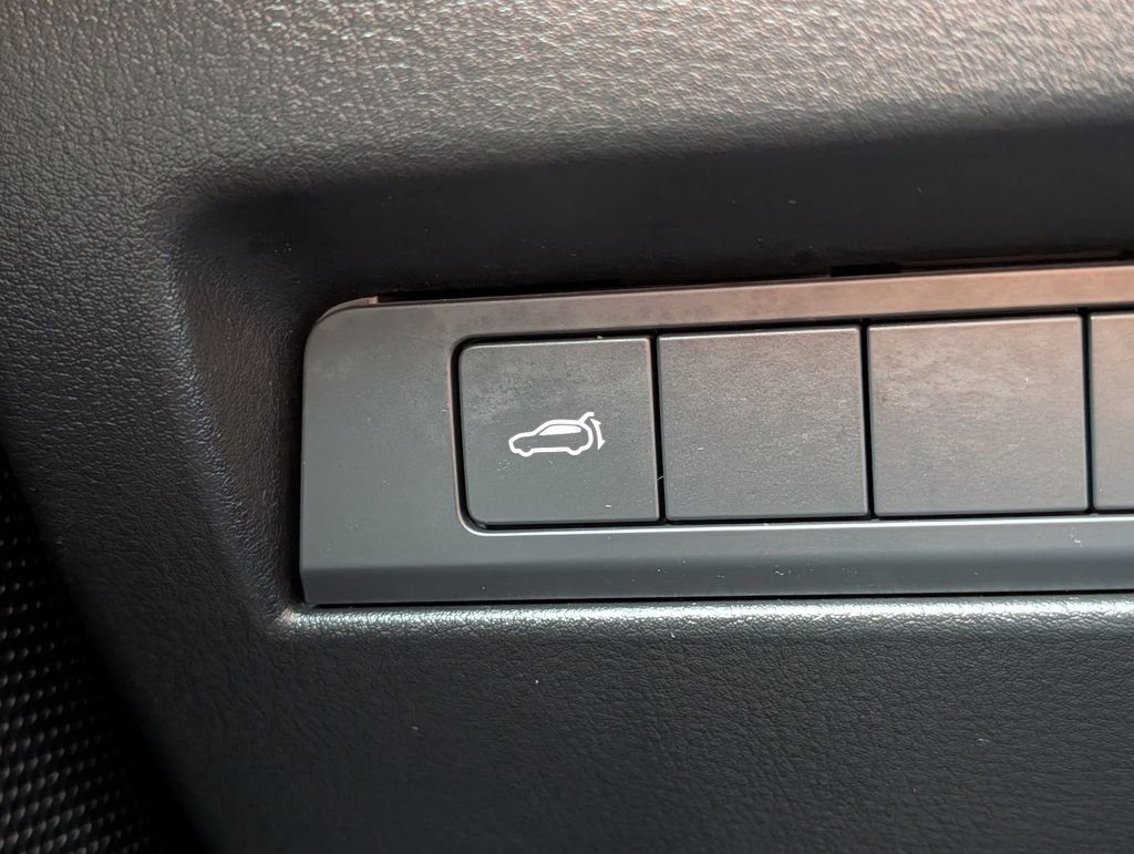 Used 2024 MAZDA CX-90 3.3 Turbo w/ Preferred Plus image 19