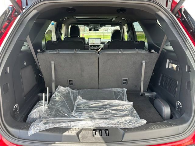 Certified 2025 Ford Explorer ST-Line w/ Premium Package AWD/4WD image 12