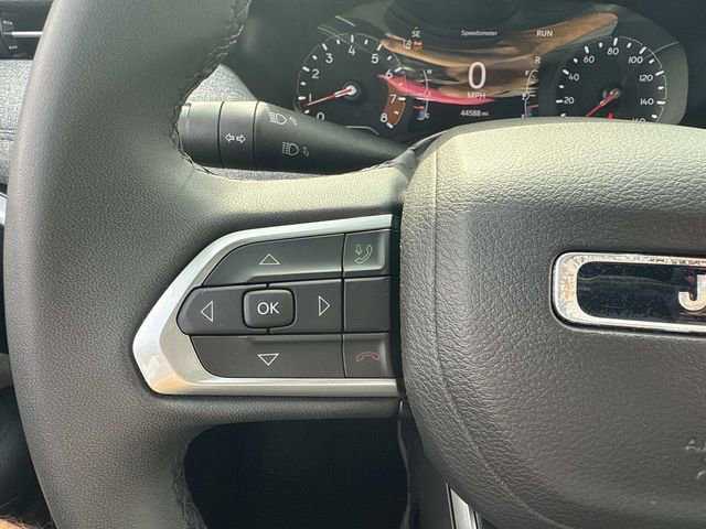 Used 2024 Jeep Compass Latitude image 29