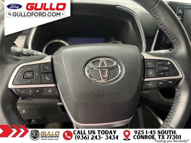 Used 2022 Toyota Highlander XLE FWD image 23