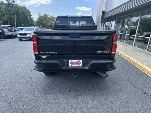 Used 2024 Chevrolet Silverado 2500 High Country w/ Technology Package AWD/4WD image 7