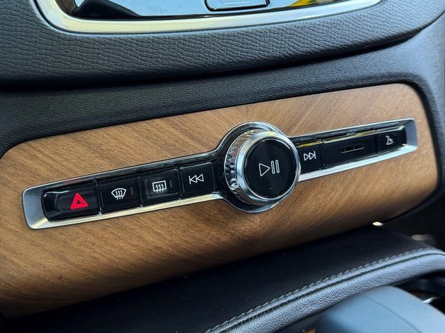 Used 2023 Volvo XC90 B6 Plus w/ Protection Package Premier AWD/4WD image 40