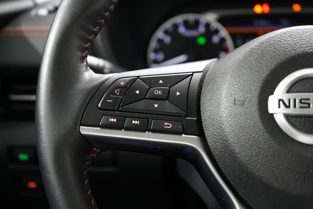 Used 2023 Nissan Sentra SR w/ SR Premium Package FWD image 15