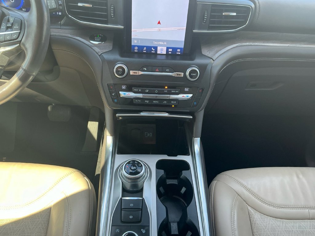 Certified 2020 Ford Explorer Platinum w/ Premium Technology Package AWD/4WD image 20