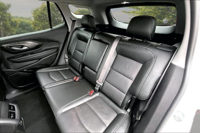 Used 2024 GMC Terrain SLT AWD/4WD image 25