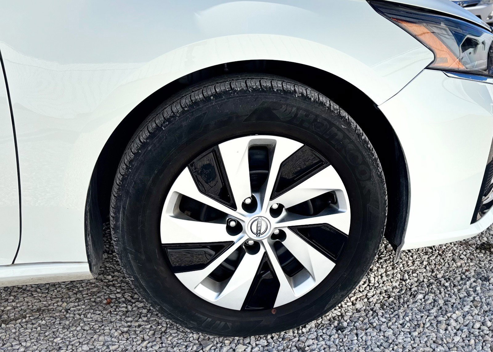 Used 2025 Nissan Altima 2.5 S image 19