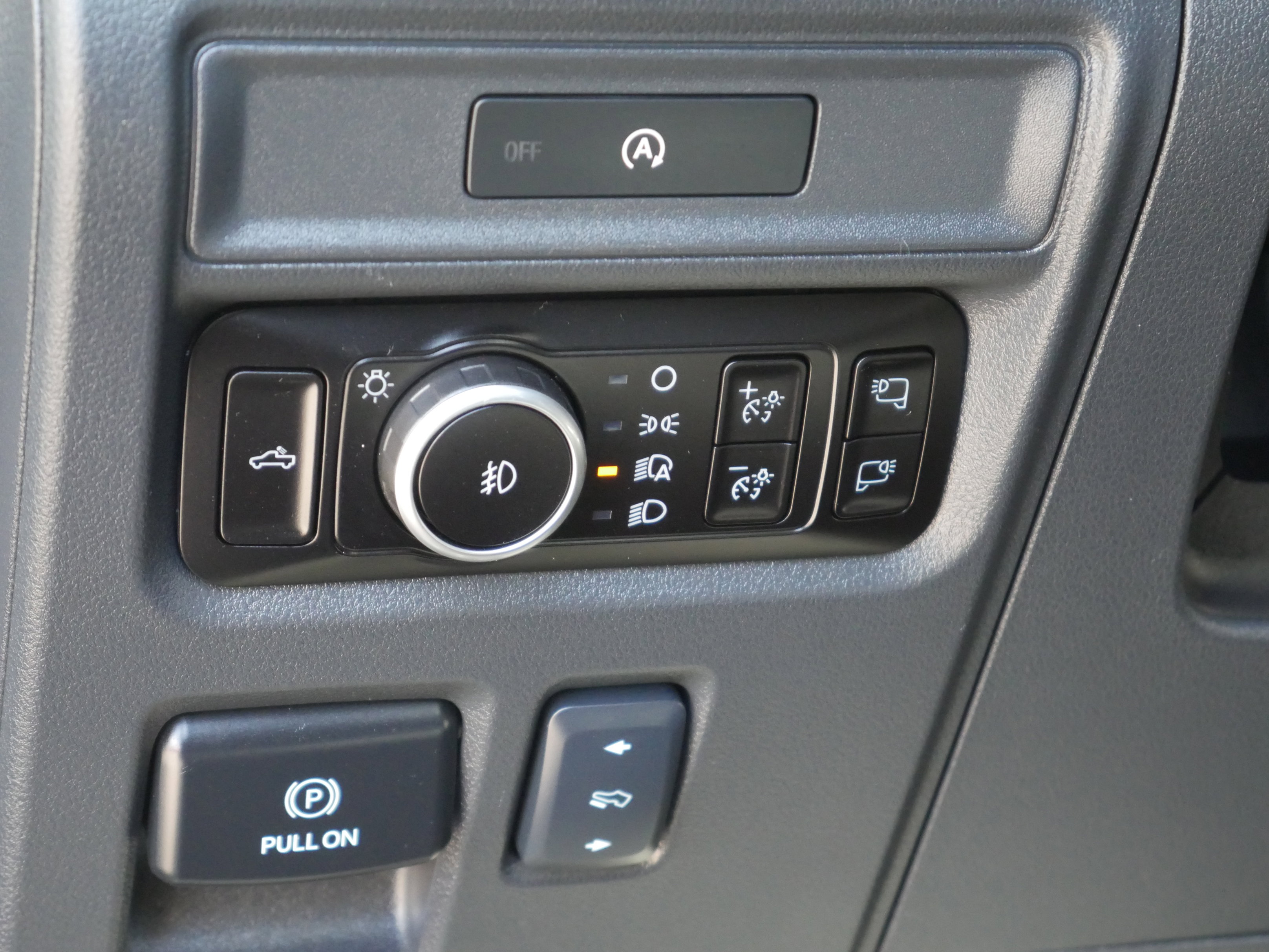Certified 2025 Ford F150 Lariat AWD/4WD image 6