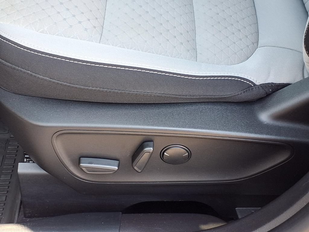 Certified 2023 Ford Escape Active AWD/4WD image 4