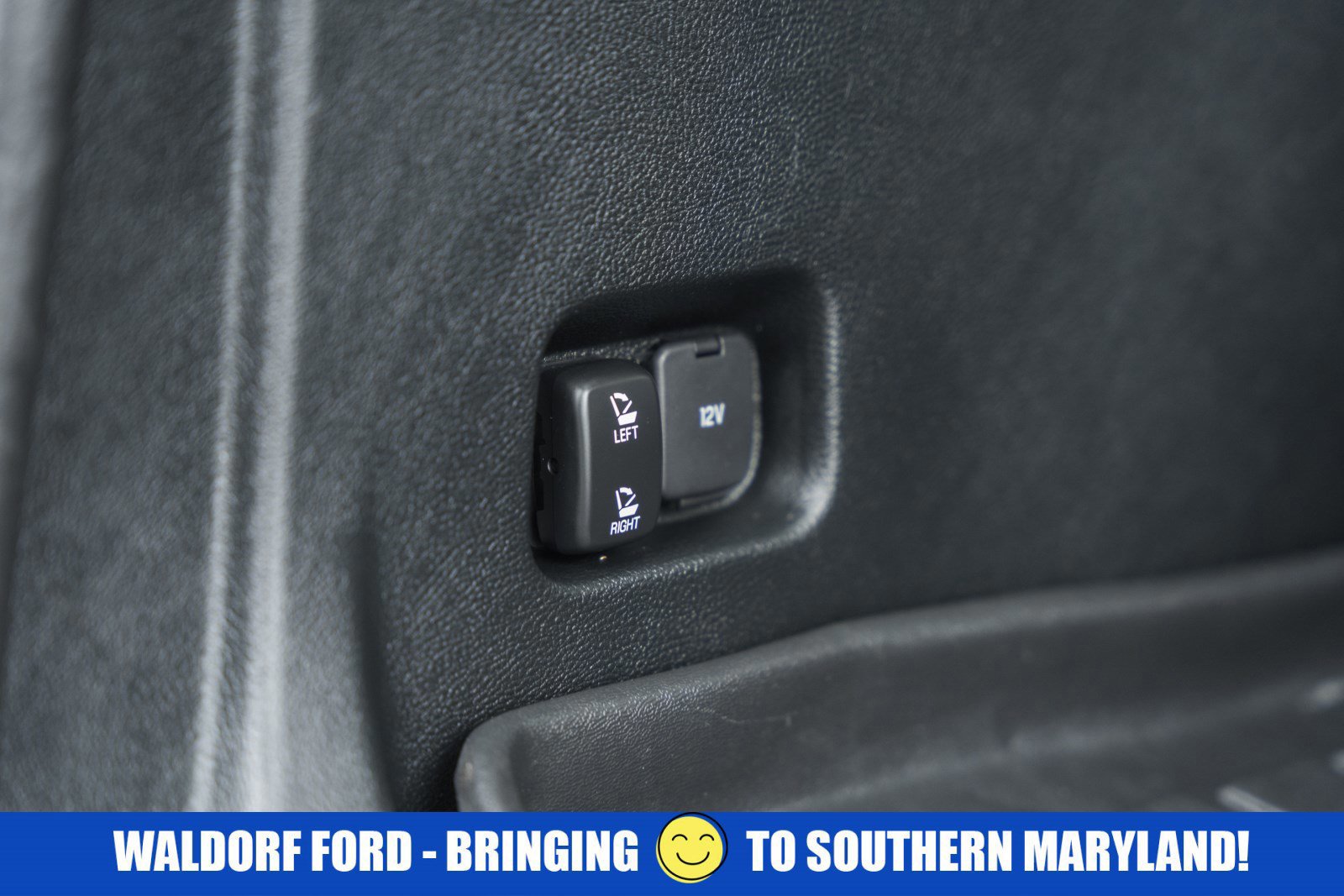 Certified 2020 Ford Edge Titanium w/ Cargo Accessory Package image 10