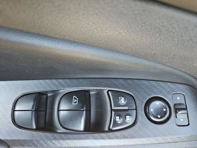 Used 2024 Nissan Altima 2.5 SV FWD image 25