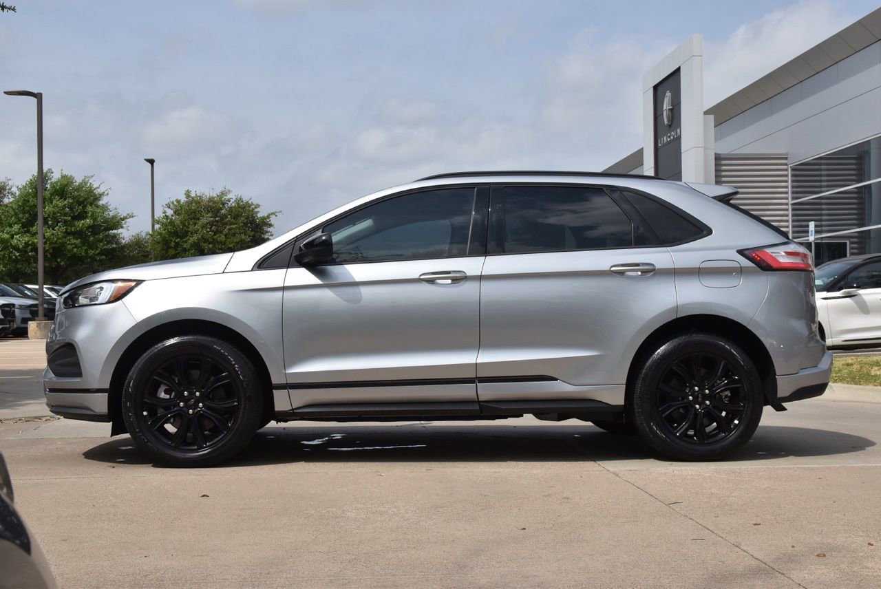 Certified 2023 Ford Edge SE w/ Black Appearance Package image 4