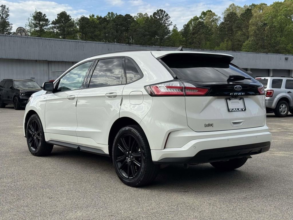 Certified 2024 Ford Edge ST-Line AWD/4WD image 2