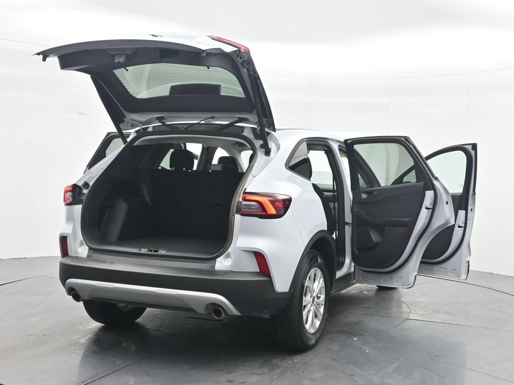 Certified 2025 Ford Escape Active w/ Cold Weather Package AWD/4WD image 44