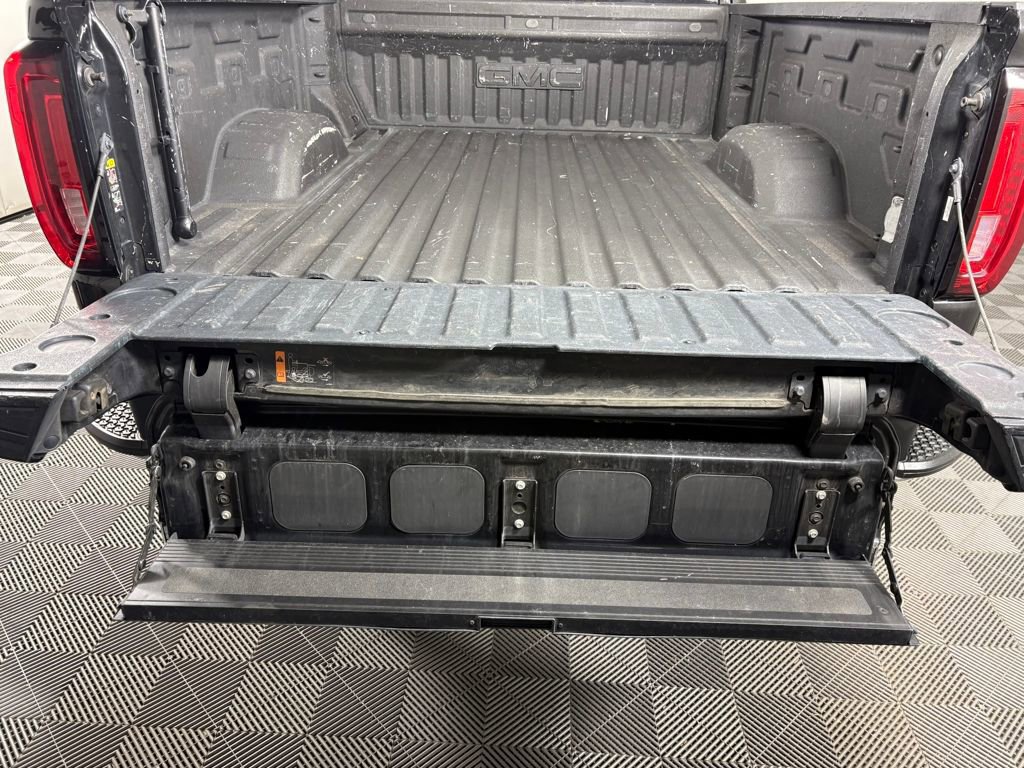 Used 2022 GMC Sierra 3500 SLT w/ SLT Premium Package image 33