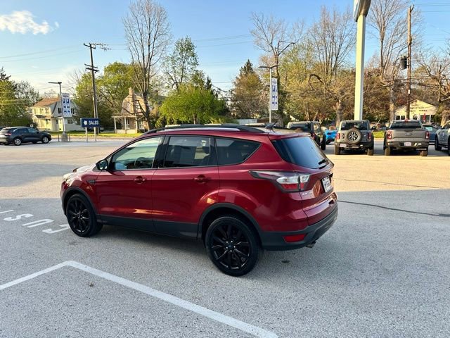 Certified 2017 Ford Escape SE w/ SE Sport Appearance Package AWD/4WD image 7