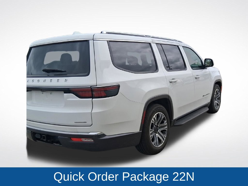 Used 2022 Jeep Wagoneer Series III AWD/4WD image 7