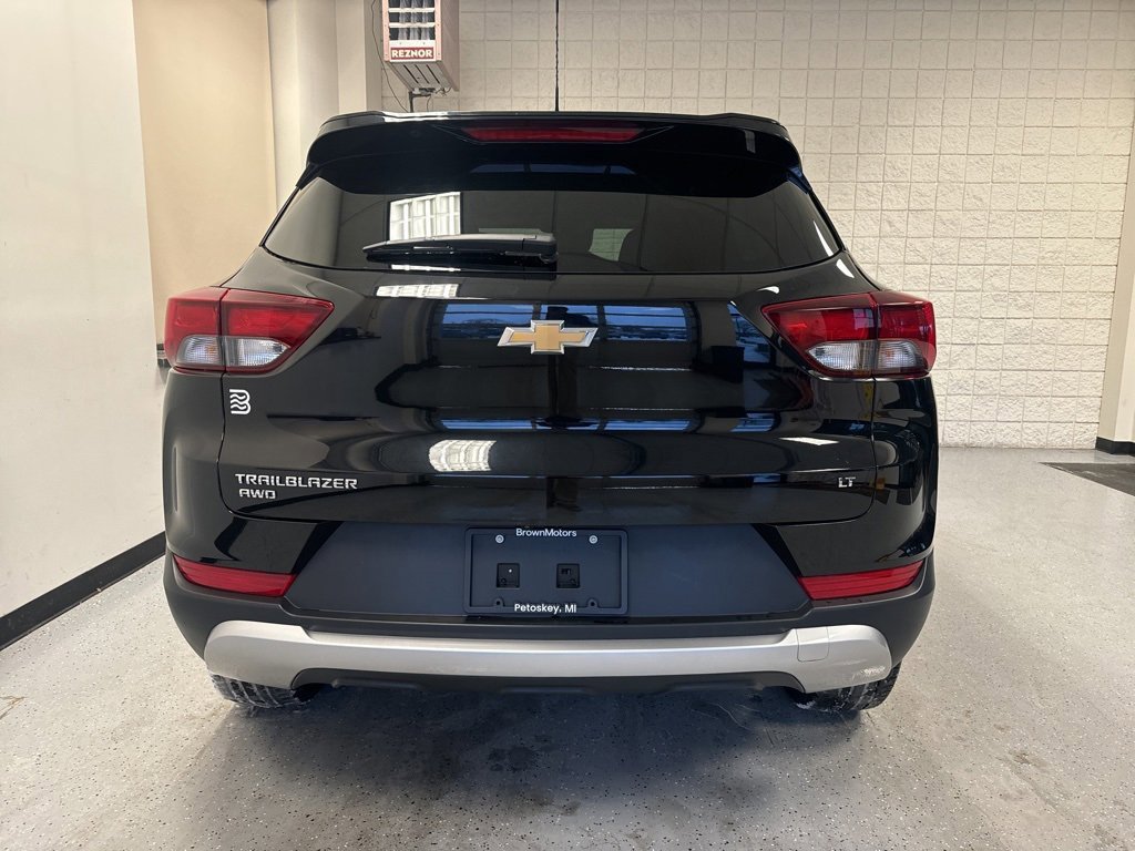 Used 2023 Chevrolet TrailBlazer LT w/ Convenience Package image 5