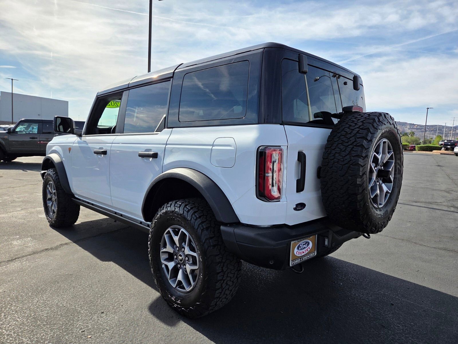 Certified 2025 Ford Bronco Badlands AWD/4WD image 4