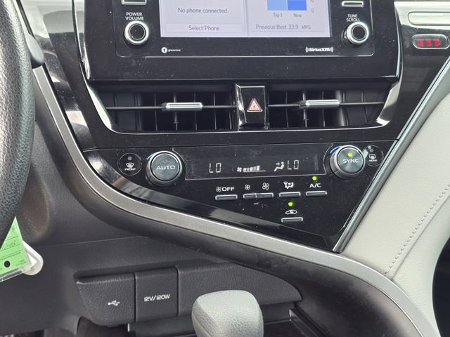 Used 2022 Toyota Camry LE image 18