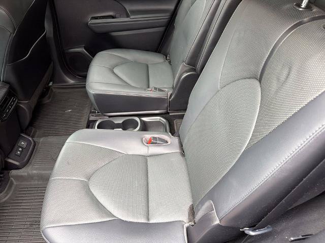Used 2021 Toyota Highlander Limited FWD image 21