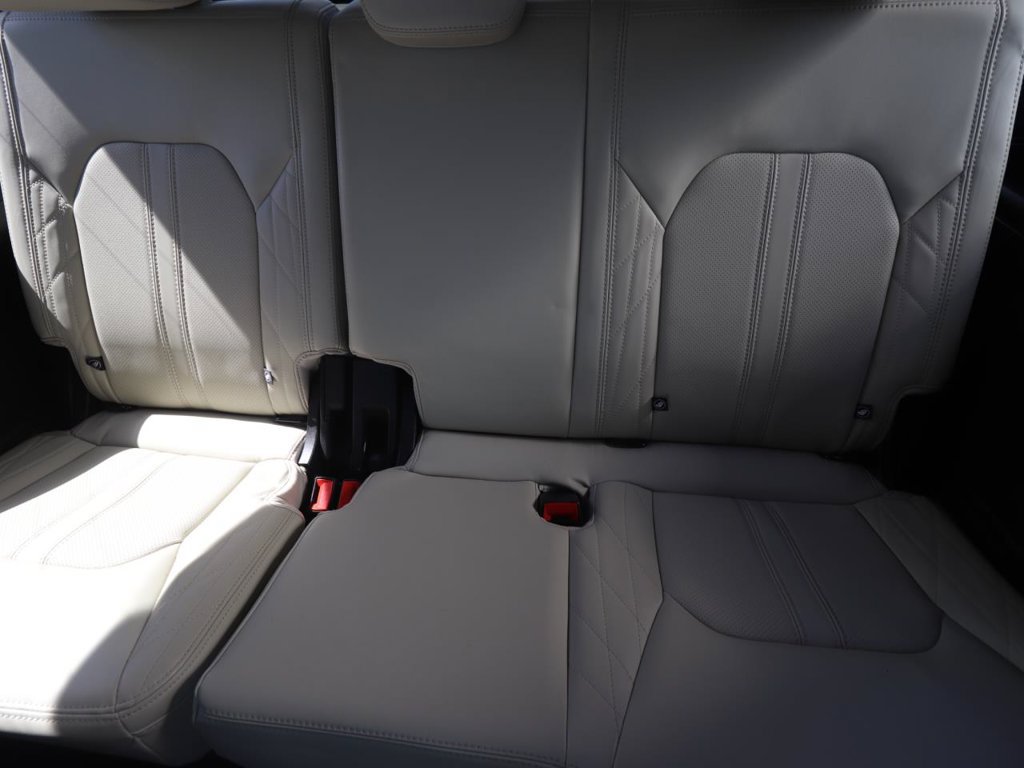 Certified 2019 Ford Expedition Platinum RWD image 17