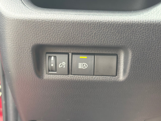 Used 2022 Toyota RAV4 LE FWD image 34