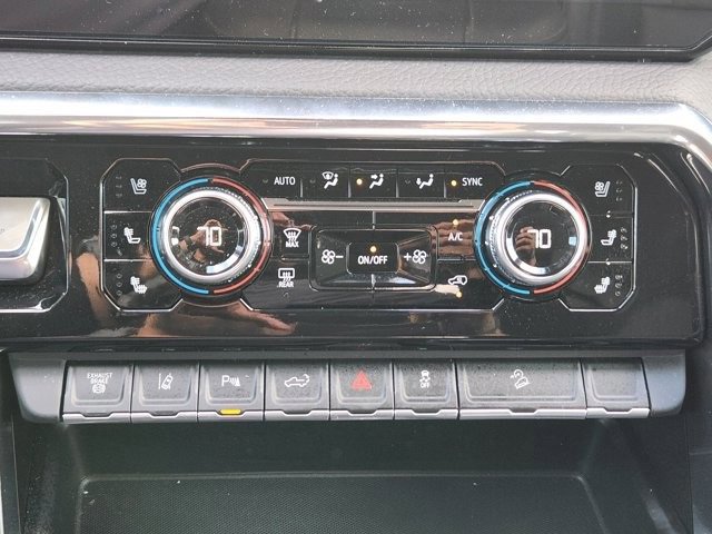 Used 2024 GMC Sierra 2500 Denali w/ Denali Reserve Package image 17