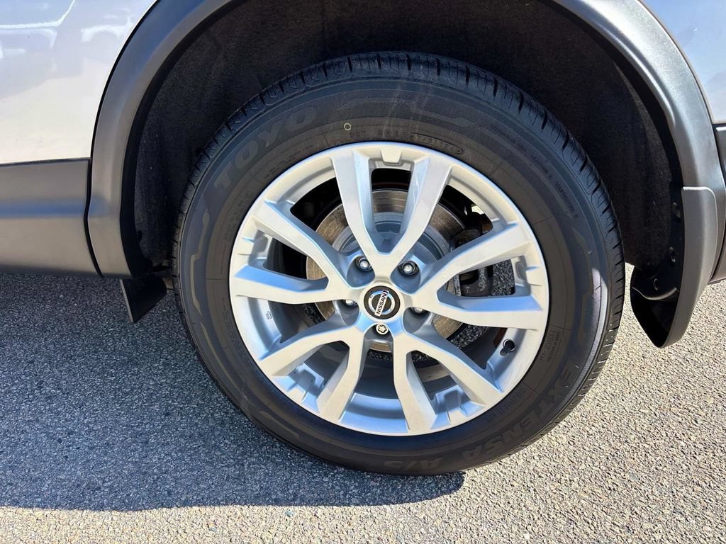 Used 2021 Nissan Rogue Sport SV AWD/4WD image 8
