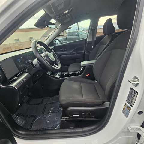 Used 2025 Hyundai Kona SEL image 11