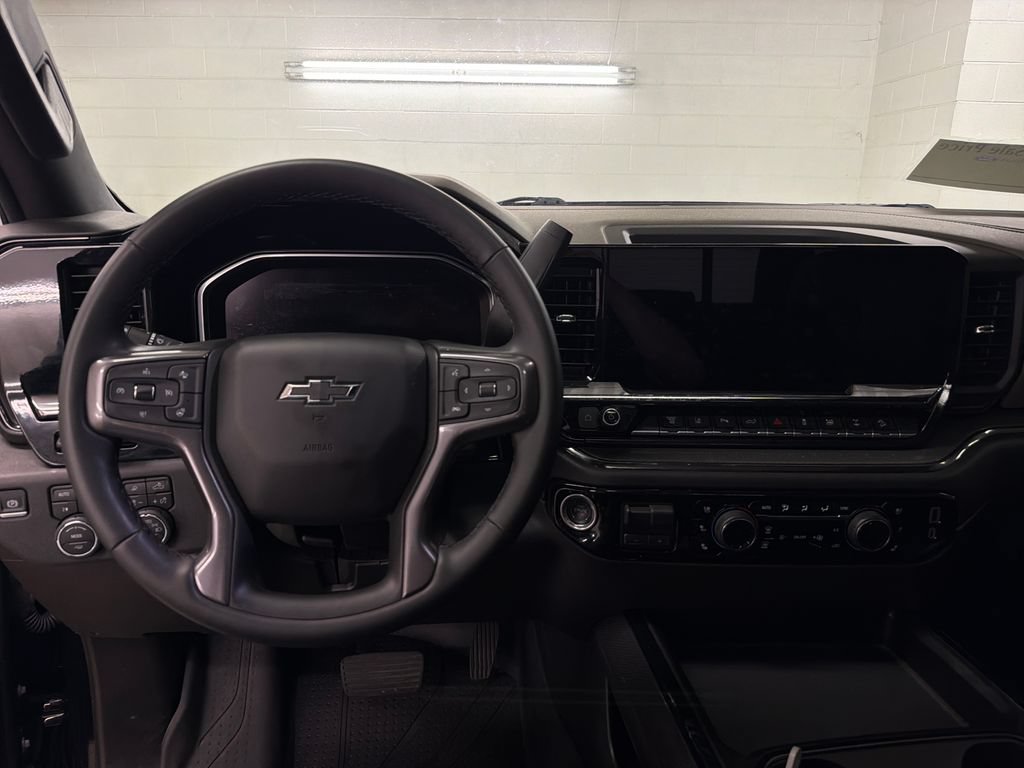 Used 2026 Chevrolet Silverado 2500 ZR2 AWD/4WD image 8