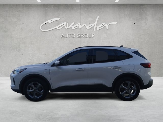 Certified 2025 Ford Escape ST-Line Select AWD/4WD image 14